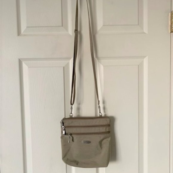 Baggallini Handbags - Baggallini tan/beige/taupe crossbody / hip bag